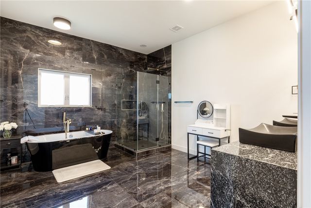 4281 W American Drive, Fayetteville, AR 72704