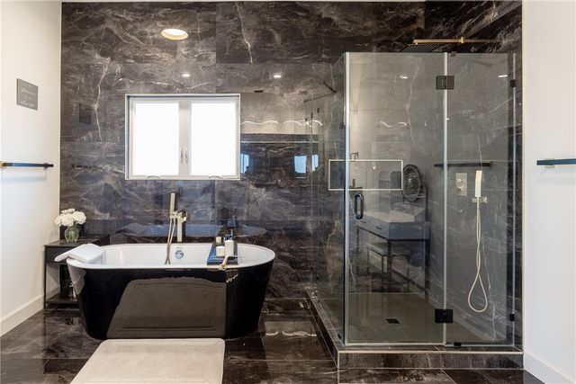 4281 W American Drive, Fayetteville, AR 72704