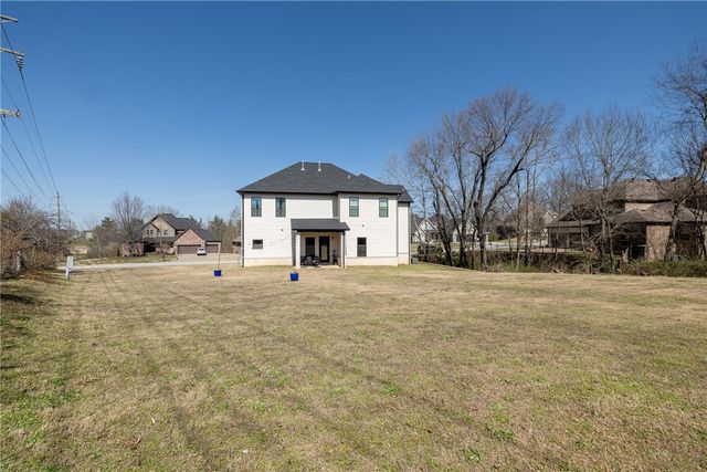 4281 W American Drive, Fayetteville, AR 72704