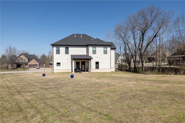 4281 W American Drive, Fayetteville, AR 72704