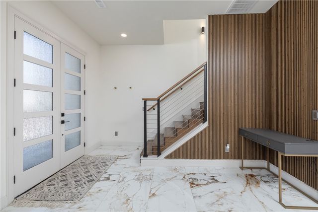 4281 W American Drive, Fayetteville, AR 72704