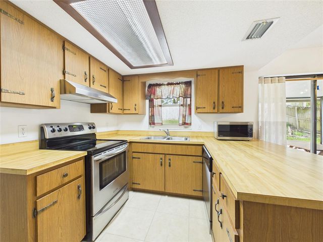 632 CHEROKEE LANE, Daytona Beach, FL 32117