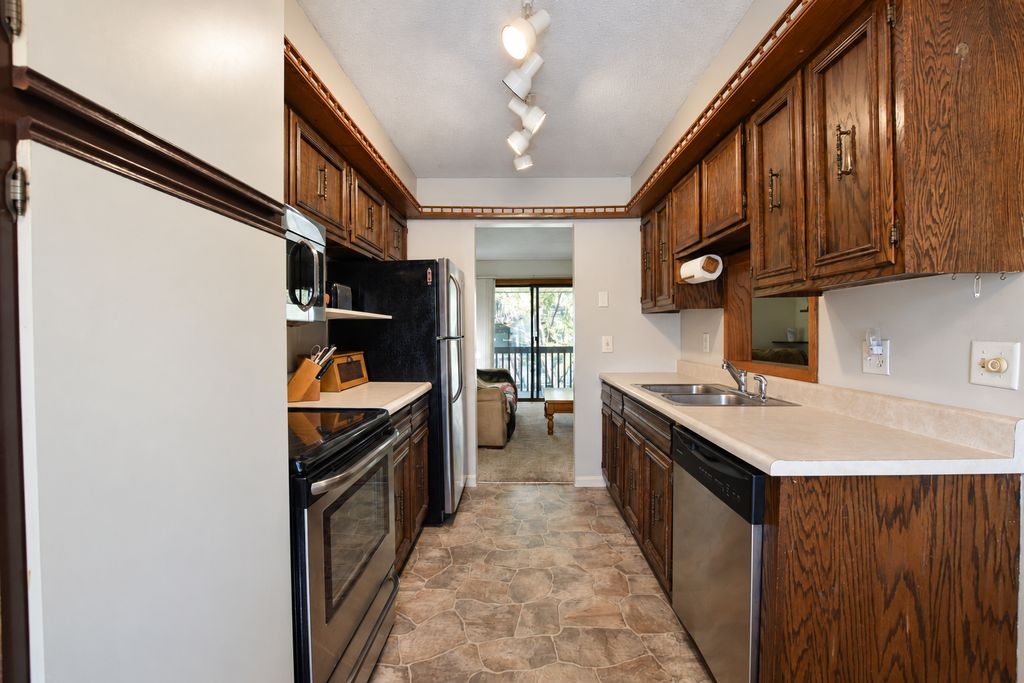 37 Marie Avenue E, West Saint Paul, MN 55118 — photo 3