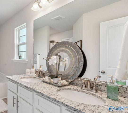 205 Rim Rock Circle, Huntsville, AL 35810