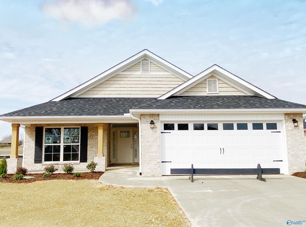 205 Rim Rock Circle, Huntsville, AL 35810