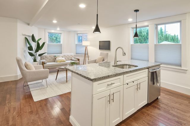 2 Auburn Ave 2, Somerville, MA 02145