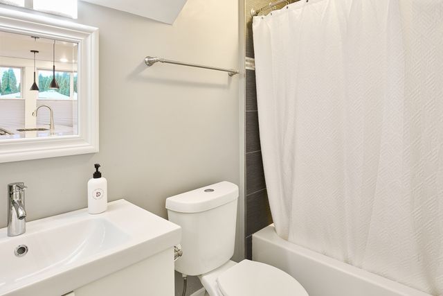 2 Auburn Ave 2, Somerville, MA 02145