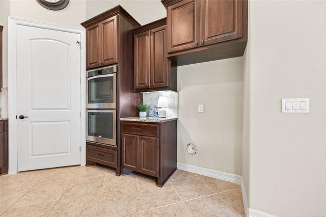 55 Floral Hills Lane, Fulshear, TX 77441