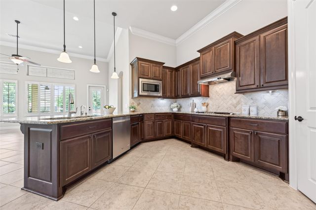 55 Floral Hills Lane, Fulshear, TX 77441