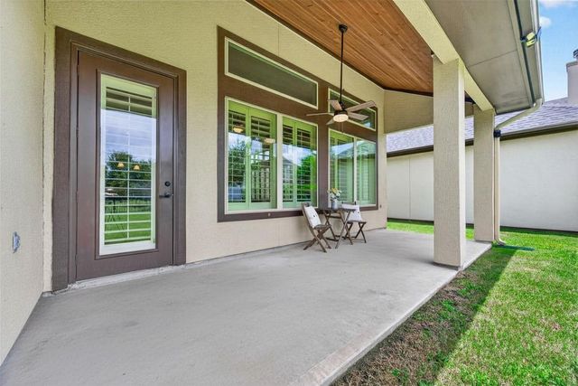 55 Floral Hills Lane, Fulshear, TX 77441