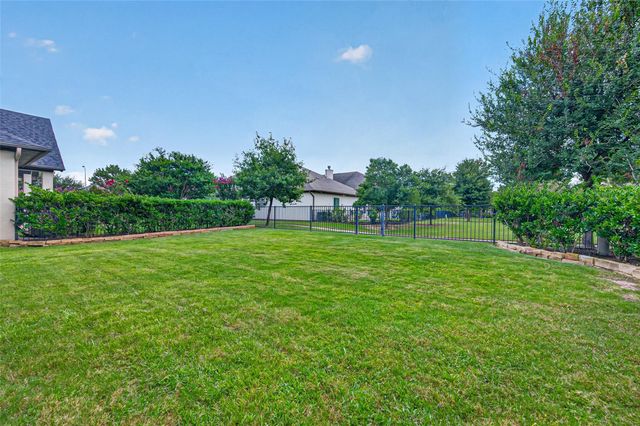 55 Floral Hills Lane, Fulshear, TX 77441