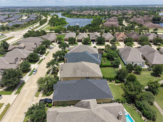 55 Floral Hills Lane, Fulshear, TX 77441