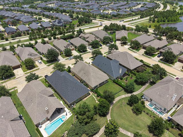 55 Floral Hills Lane, Fulshear, TX 77441