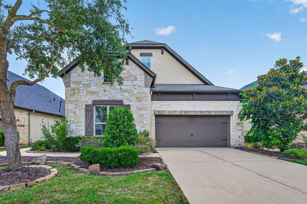 55 Floral Hills Lane, Fulshear, TX 77441