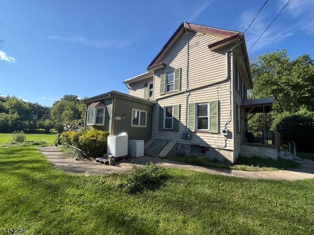 7 2Nd St, Oxford Twp., NJ 07863