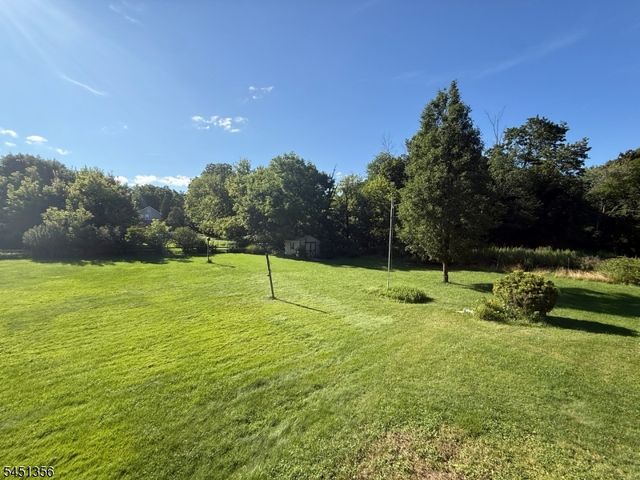 7 2Nd St, Oxford Twp., NJ 07863