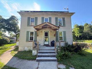 7 2Nd St, Oxford Twp., NJ 07863