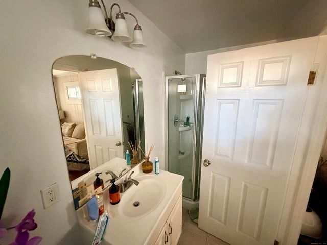 33 Assisi Way, Norwalk, CT 06851