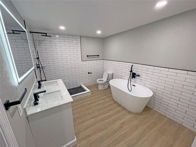 4326 S CLARK AVENUE, Tampa, FL 33611