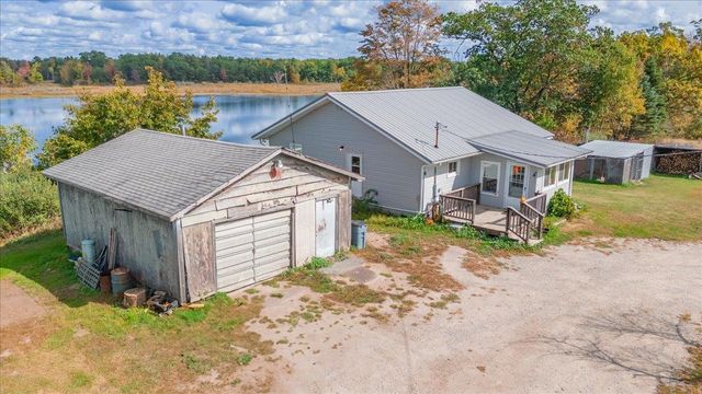 4374 E County Line Road, Plainfield Twp, MI 48739