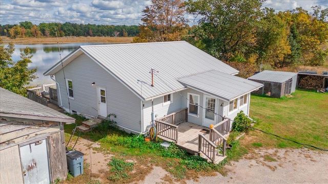 4374 E County Line Road, Plainfield Twp, MI 48739