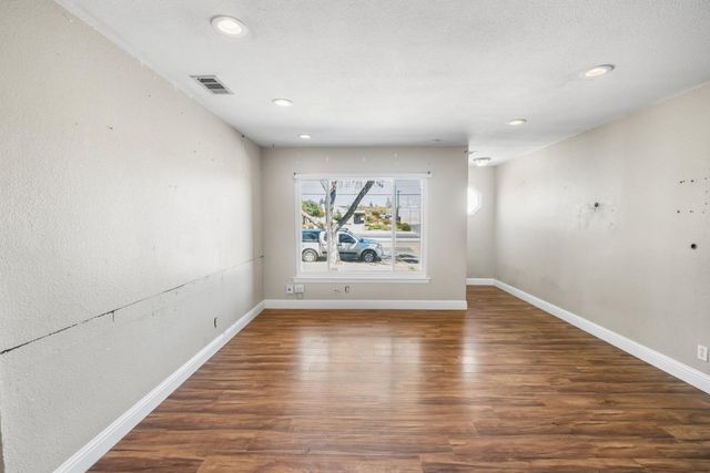 2019 Ethan Way, Sacramento, CA 95825