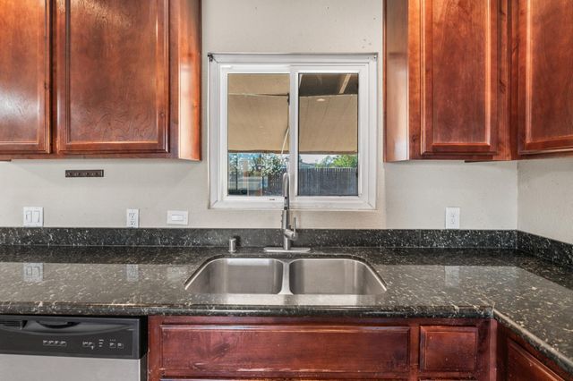 2019 Ethan Way, Sacramento, CA 95825