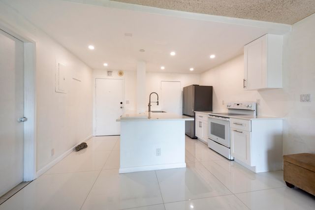 900 NE 18th Avenue 408, Fort Lauderdale, FL 33304