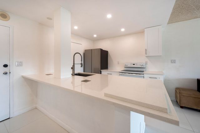 900 NE 18th Avenue 408, Fort Lauderdale, FL 33304