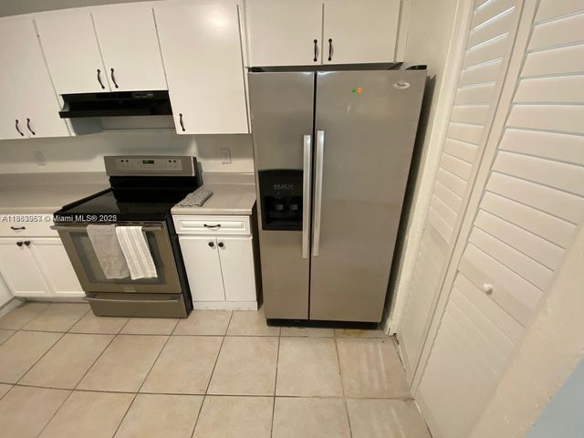 28185 SW 143rd Ct, Homestead, FL 33033