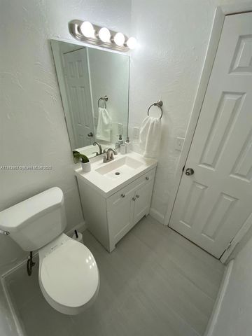 28185 SW 143rd Ct, Homestead, FL 33033