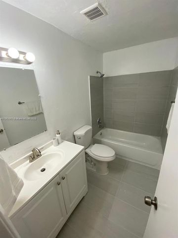 28185 SW 143rd Ct, Homestead, FL 33033