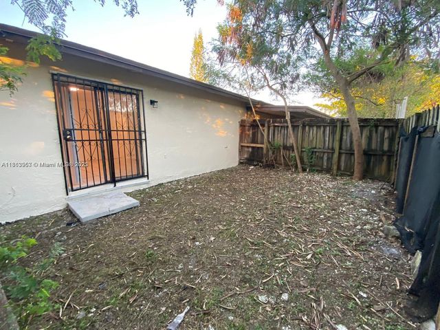 28185 SW 143rd Ct, Homestead, FL 33033