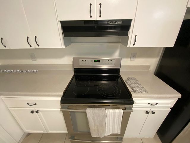 28185 SW 143rd Ct, Homestead, FL 33033