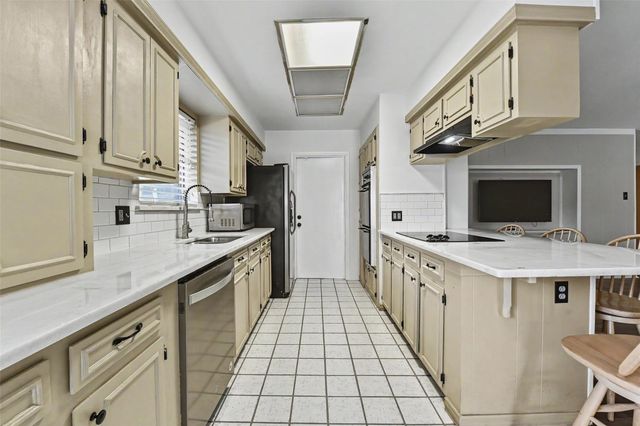 14318 Foxford Way, Houston, TX 77015