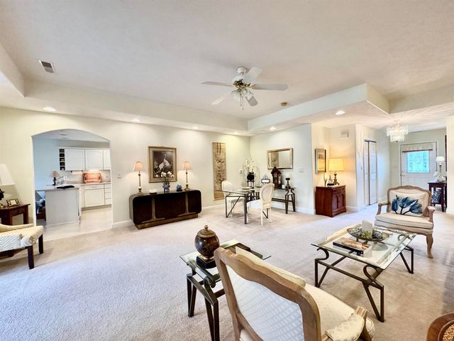 661 Lake Harbor Drive, Marion, IL 62959