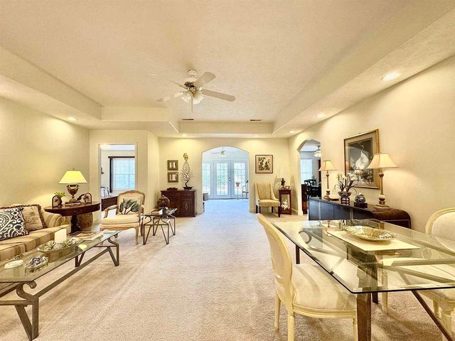 661 Lake Harbor Drive, Marion, IL 62959