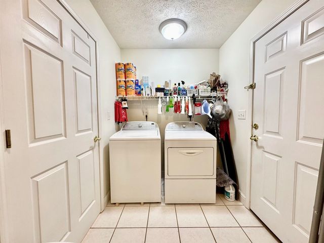 661 Lake Harbor Drive, Marion, IL 62959