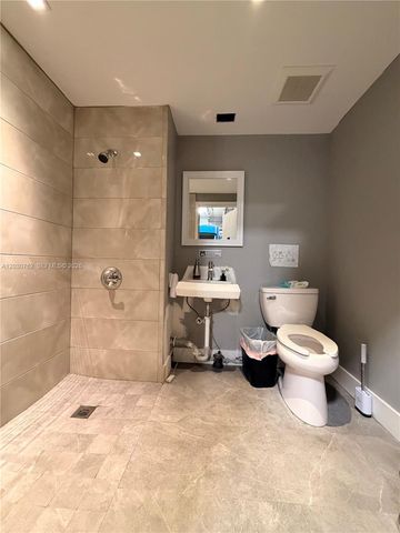 4709 SW 74th Avenue, Miami, FL 33155