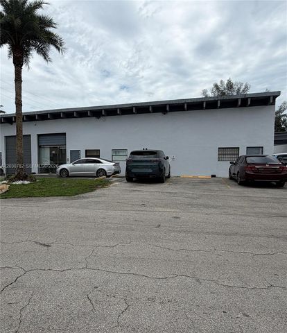 4709 SW 74th Avenue, Miami, FL 33155