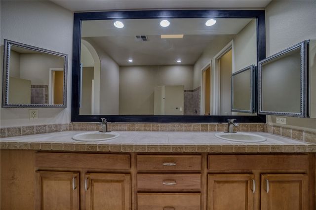 2854 Fort Silver Drive, Bullhead City, AZ 86429