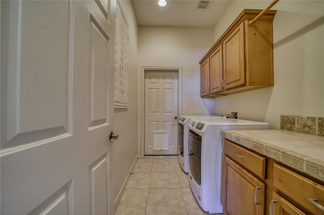 2854 Fort Silver Drive, Bullhead City, AZ 86429