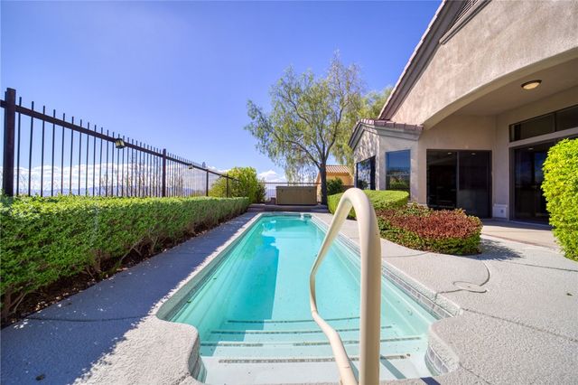 2854 Fort Silver Drive, Bullhead City, AZ 86429