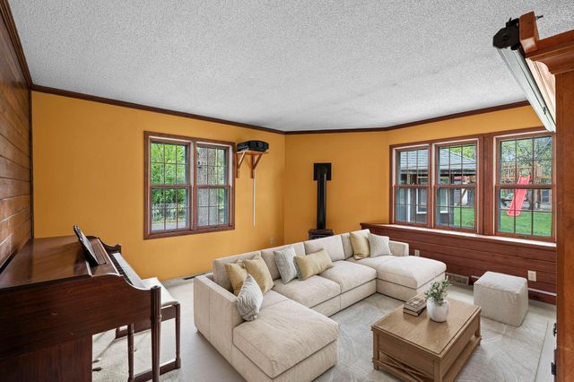 613 Labore Road, Little Canada, MN 55117