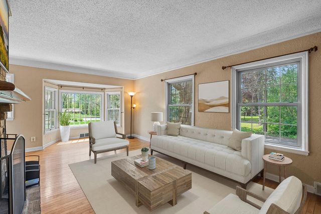 613 Labore Road, Little Canada, MN 55117