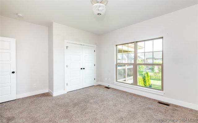 3008 Saratoga Lane, Sellersburg, IN 47172