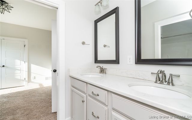 3008 Saratoga Lane, Sellersburg, IN 47172