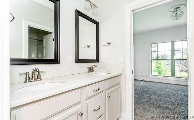 3008 Saratoga Lane, Sellersburg, IN 47172