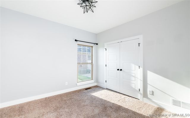 3008 Saratoga Lane, Sellersburg, IN 47172