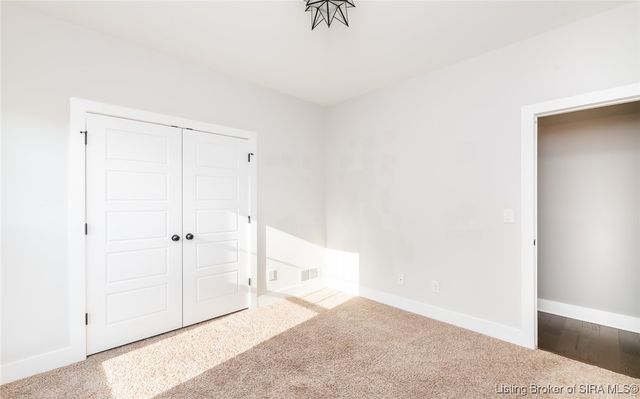 3008 Saratoga Lane, Sellersburg, IN 47172